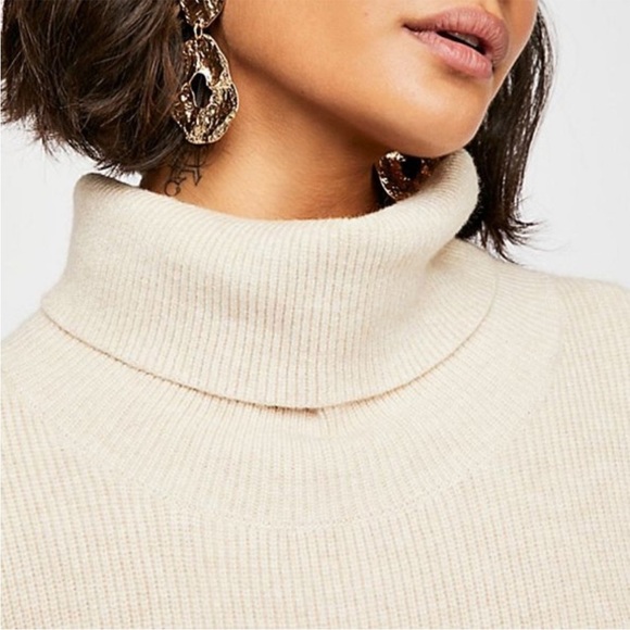 Free People Softly Structured Tunic Boho Sweater $148 size extra small - Picture 4 of 16
